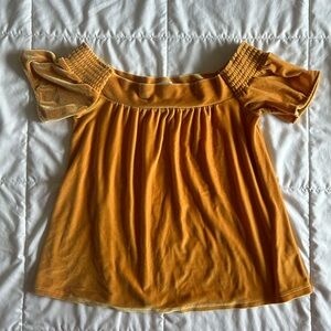 Women’s Gold Velvet Top